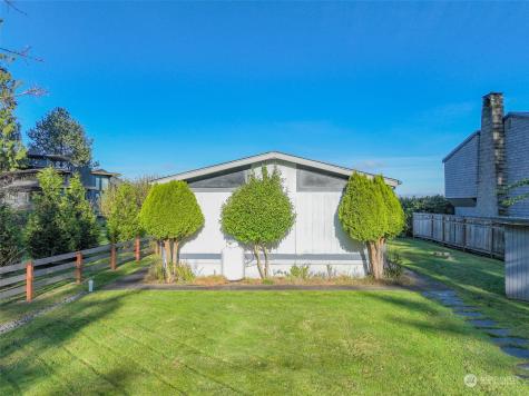 8552 NE Gordon Drive Bainbridge Island WA 98110