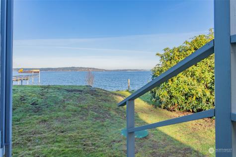 8552 NE Gordon Drive Bainbridge Island WA 98110