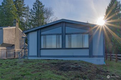 8552 NE Gordon Drive Bainbridge Island WA 98110