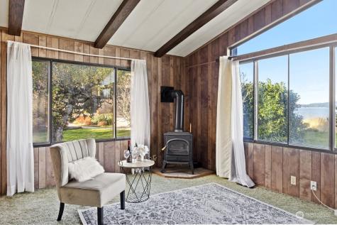 8552 NE Gordon Drive Bainbridge Island WA 98110