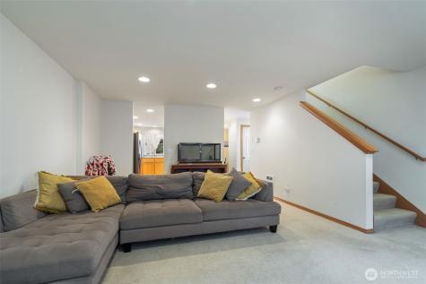 12049 32nd Avenue NE Seattle WA 98125