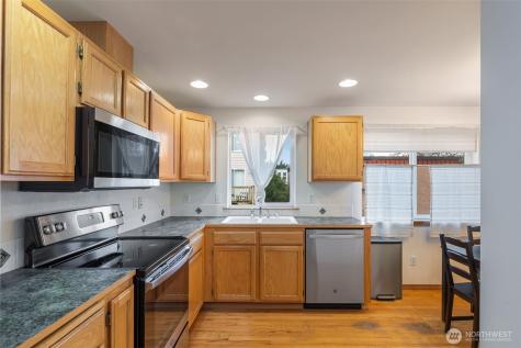 12049 32nd Avenue NE Seattle WA 98125