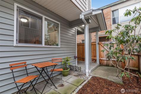 12049 32nd Avenue NE Seattle WA 98125