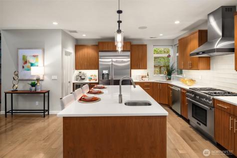 8221 21st Avenue NE Seattle WA 98115