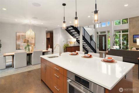 8221 21st Avenue NE Seattle WA 98115