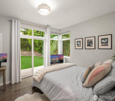 8221 21st Avenue NE Seattle WA 98115