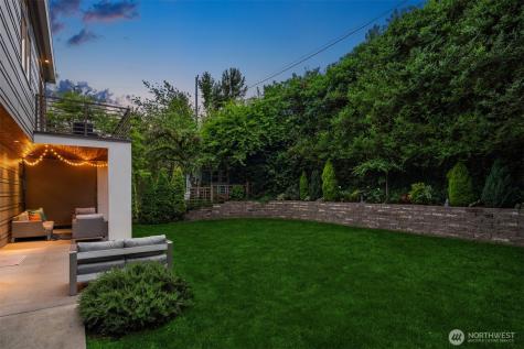 8221 21st Avenue NE Seattle WA 98115
