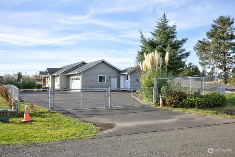 701 Wawona Ocean Shores WA 98569