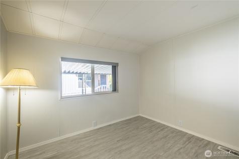 225 NE Ernst Oak Harbor WA 98277