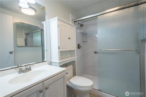 225 NE Ernst Oak Harbor WA 98277