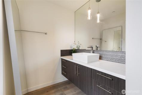 1708 Alki Avenue SW Seattle WA 98116