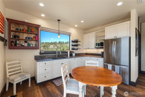 317 Cottontail Lane Chelan WA 98816