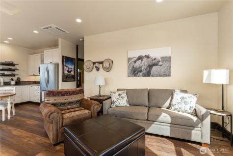 317 Cottontail Lane Chelan WA 98816