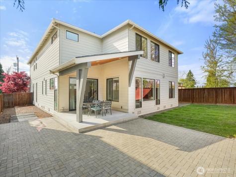 2824 Park Avenue N Renton WA 98056