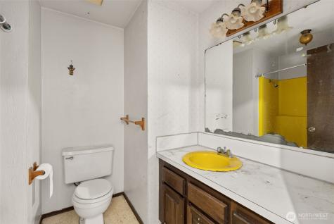626 Ostman Road Raymond WA 98577