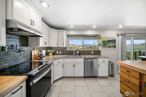 1901 Sleepy Hollow Road Wenatchee WA 98801