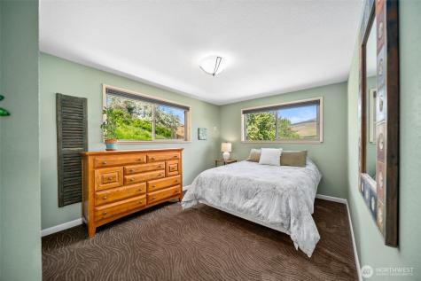 1901 Sleepy Hollow Road Wenatchee WA 98801