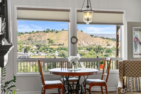 1901 Sleepy Hollow Road Wenatchee WA 98801