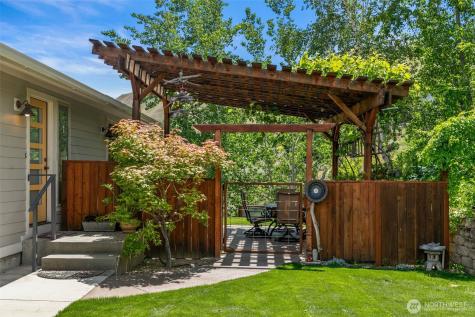 1901 Sleepy Hollow Road Wenatchee WA 98801