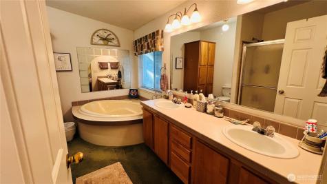 7010 W Dahl Road Deer Park WA 99006