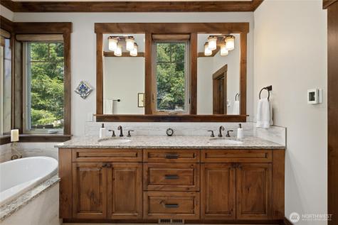 1390 Snowberry Loop Cle Elum WA 98922