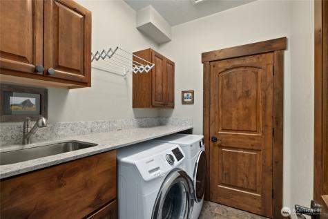 1390 Snowberry Loop Cle Elum WA 98922