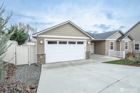 1738 Skylar Court Wenatchee WA 98801