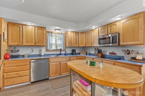 545 Davis Lake Road Morton WA 98356