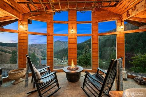 9505 Plateau Road Cashmere WA 98815