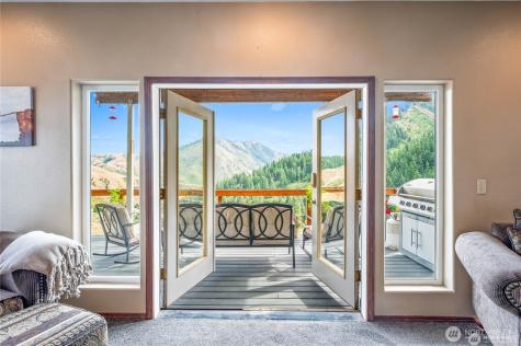 9505 Plateau Road Cashmere WA 98815