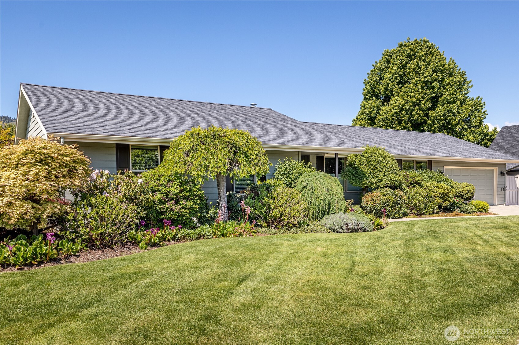 1484 Elmwood Street Wenatchee WA 98801