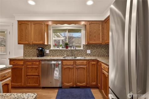1484 Elmwood Street Wenatchee WA 98801