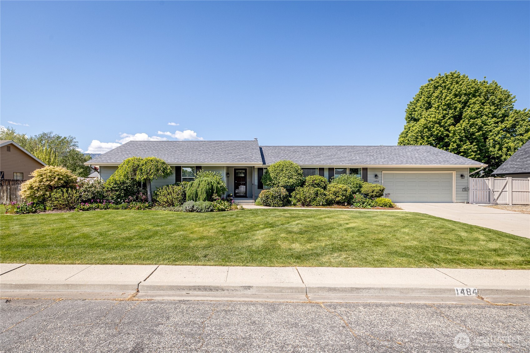 1484 Elmwood Street Wenatchee WA 98801