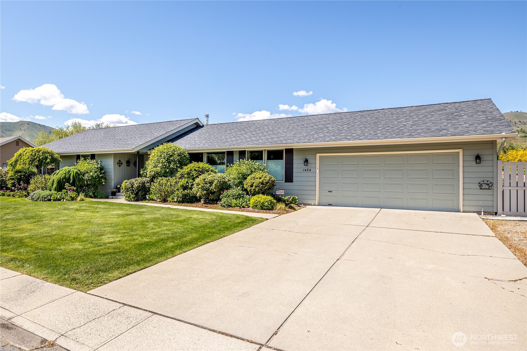 1484 Elmwood Street Wenatchee WA 98801