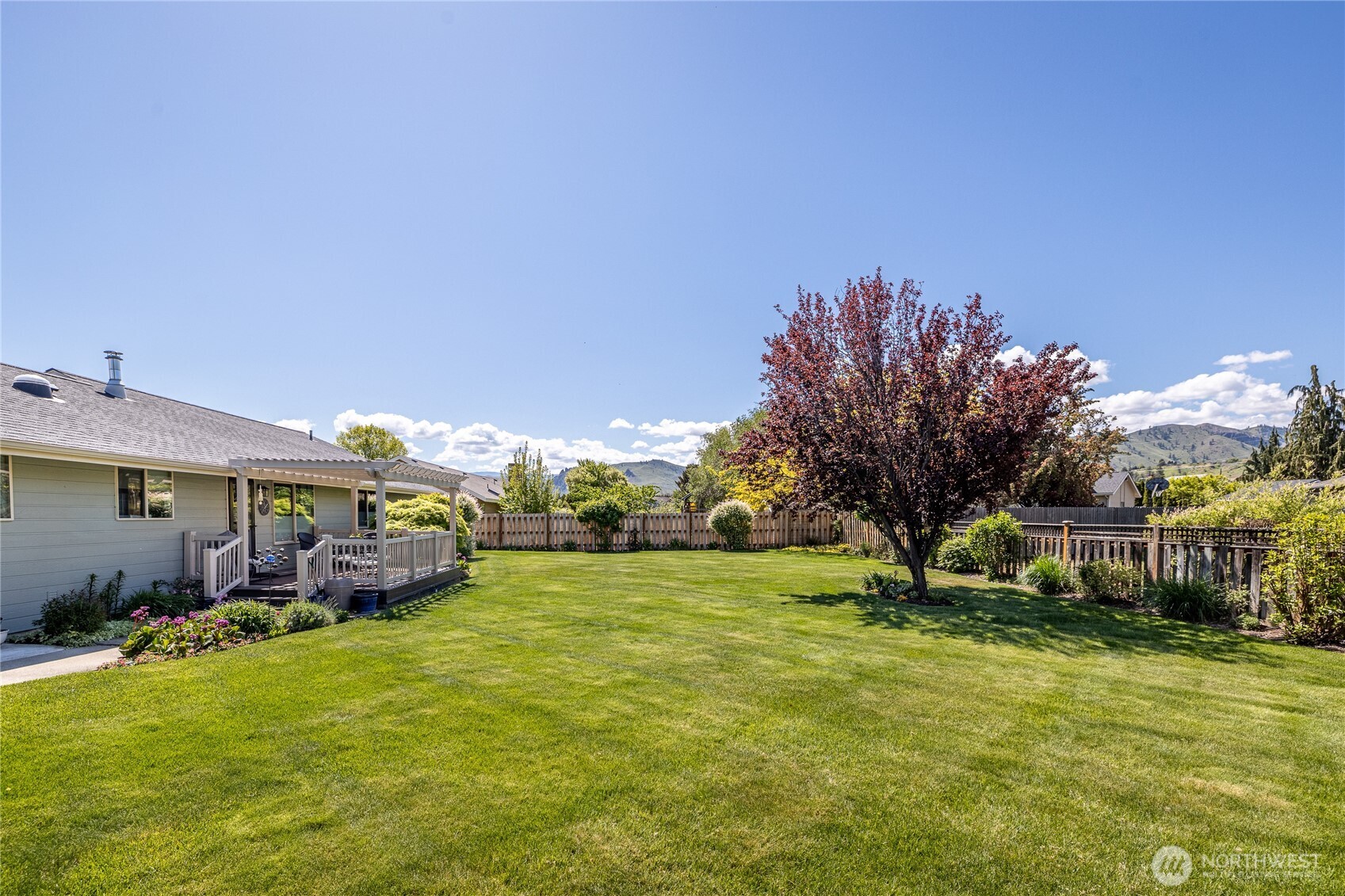 1484 Elmwood Street Wenatchee WA 98801