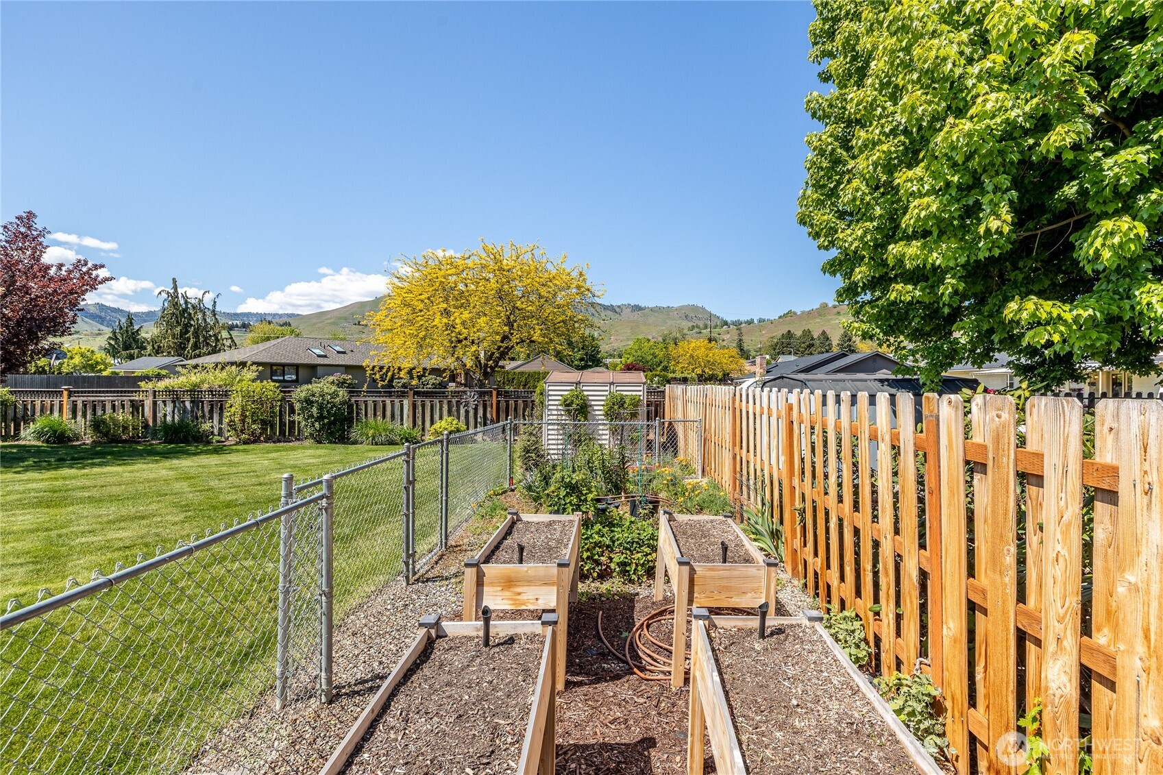 1484 Elmwood Street Wenatchee WA 98801