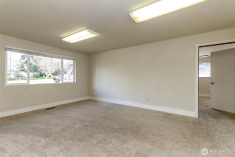 8520 Woodland Avenue E Puyallup WA 98371