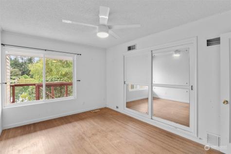 19297 Stone Avenue N Shoreline WA 98133