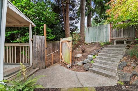 19297 Stone Avenue N Shoreline WA 98133