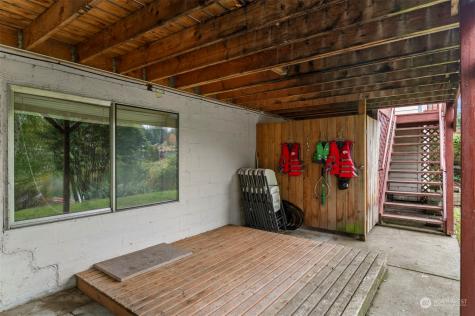 19297 Stone Avenue N Shoreline WA 98133