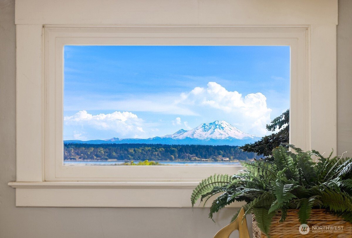 1507 Madrona Drive Seattle WA 98122