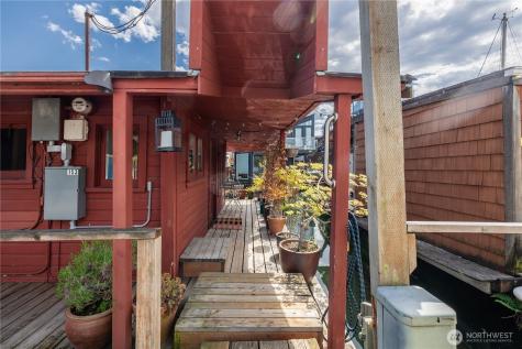2035 Fairview Avenue E Seattle WA 98102