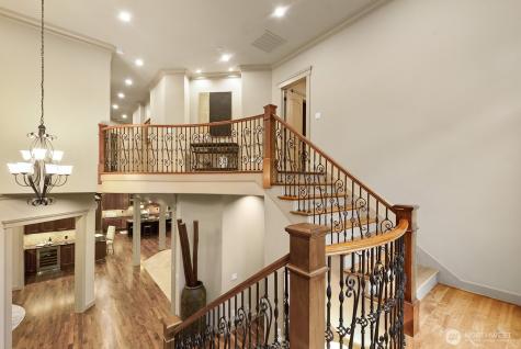 2112 104th Place SE Bellevue WA 98004
