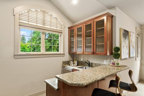 2112 104th Place SE Bellevue WA 98004