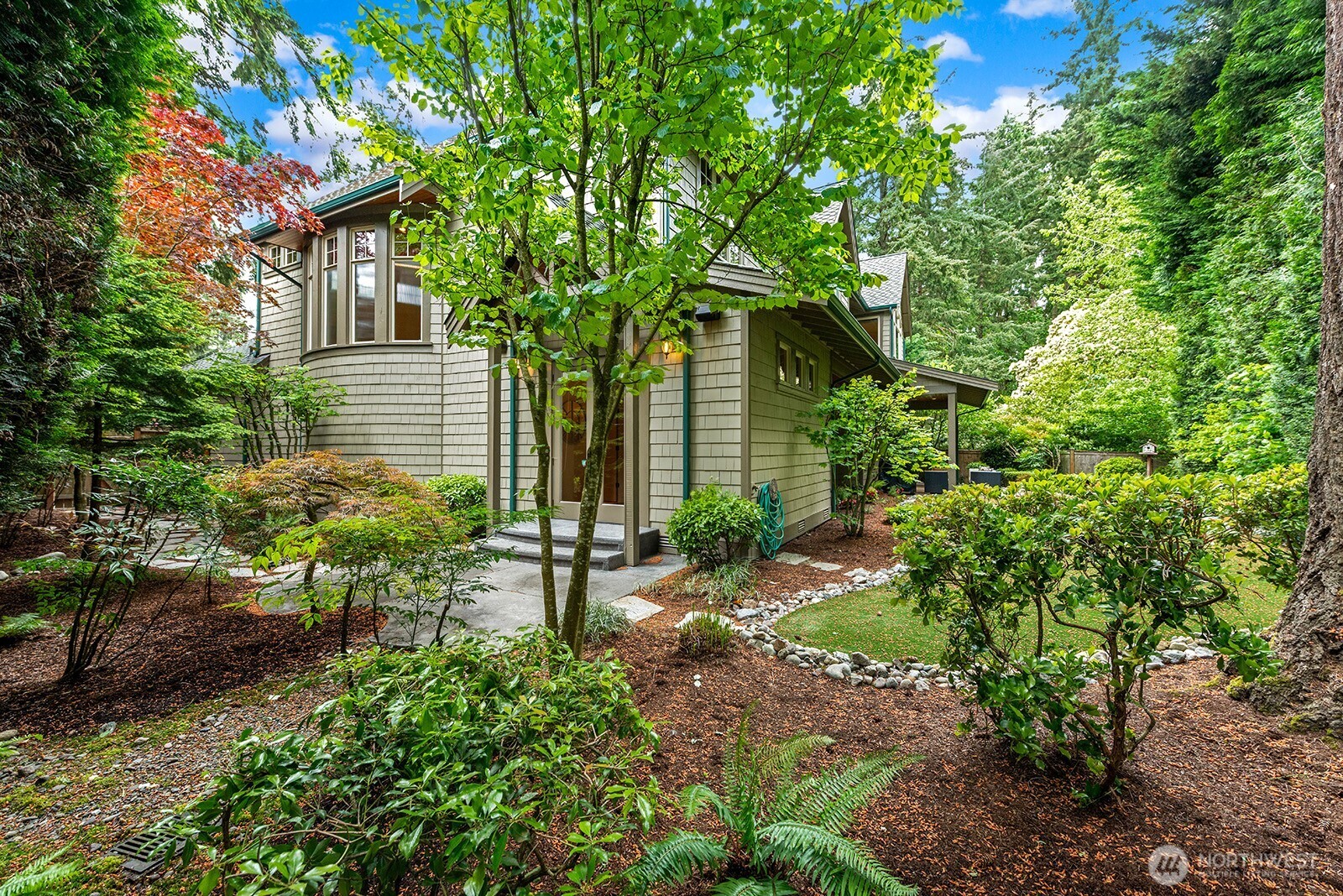 2112 104th Place SE Bellevue WA 98004