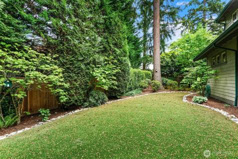 2112 104th Place SE Bellevue WA 98004