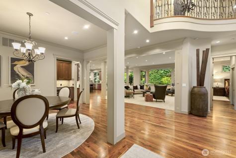2112 104th Place SE Bellevue WA 98004