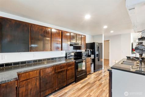 1025 E Street Centralia WA 98531