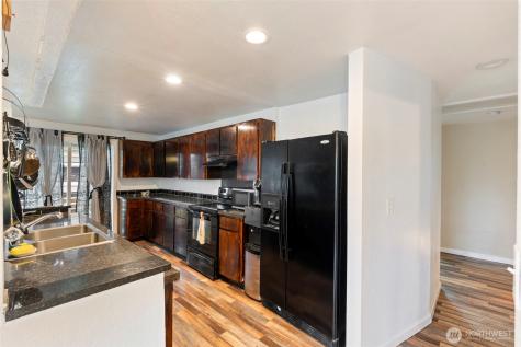 1025 E Street Centralia WA 98531