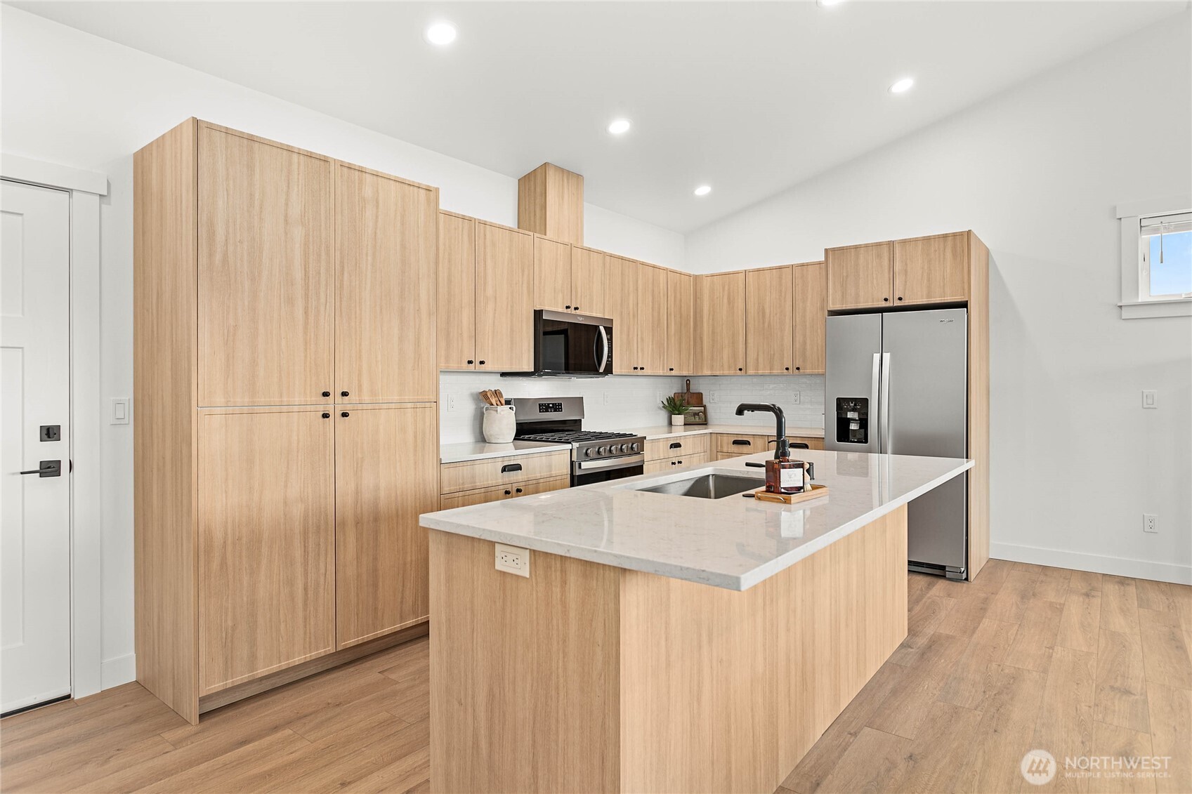 313 W 3rd Street Everson WA 98247